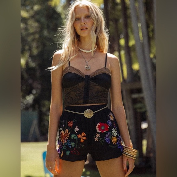 RESERVED💫Chasing Unicorns Every Little Thing She Does Is Magic Silk Crepe Shorts - Picture 3 of 17